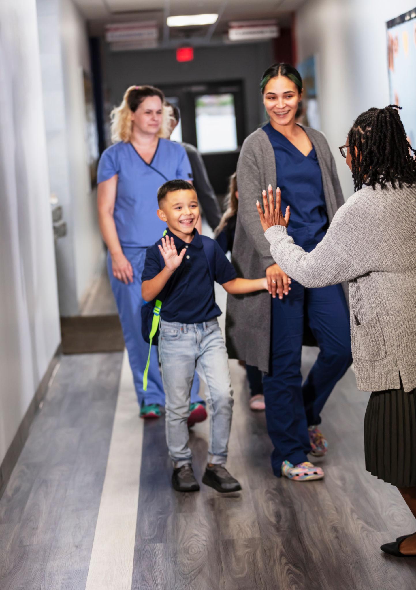 Pediatric nursing care handoff and family support
